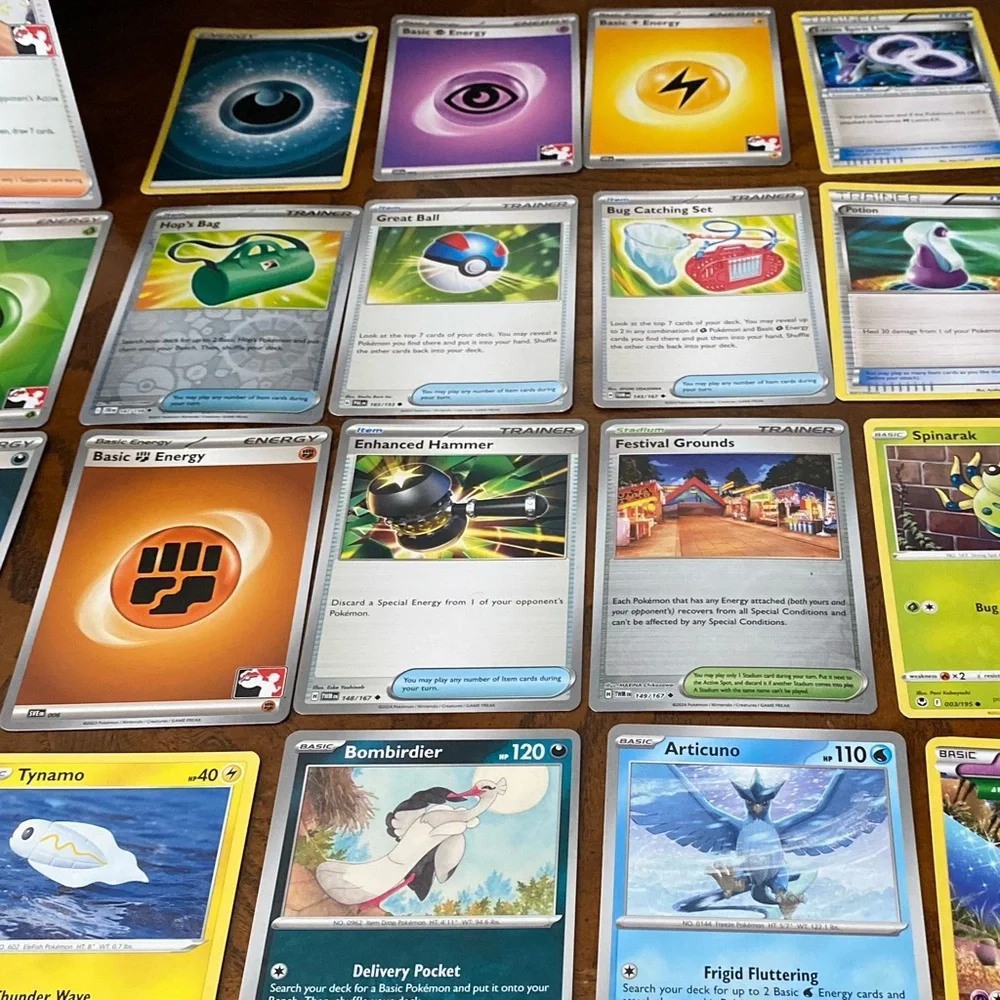 40 Pokemon Trading Cards bundle, Trainers/ Energy/ Basic